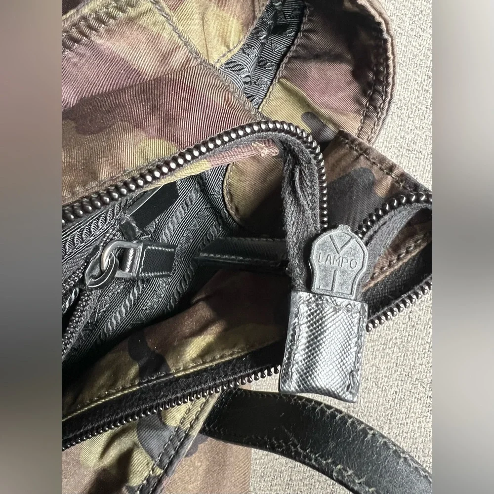 Prada Tessuto Nylon Camouflage print nylon shoulder tote bag - Picture 12 of 17